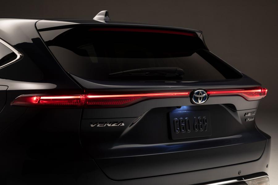 Детали экстерьера Toyota Venza Hybrid Limited 2020 года  (фото 19 из 41)